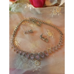 Crystal choker set