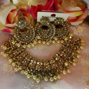 Light gold crystal chain