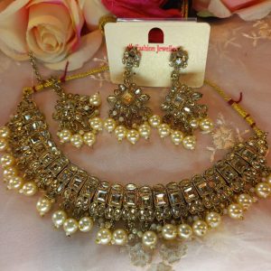 Light gold crystal choker set