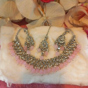Kundan choker set