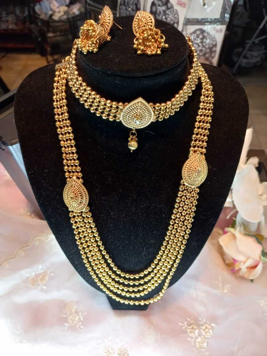 11-1.jpeg Plated gold south Indian set