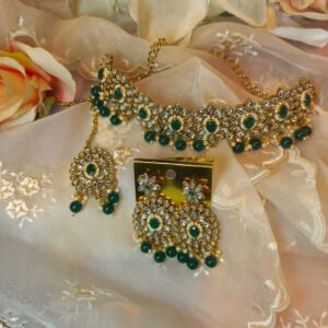Bottle green choker set