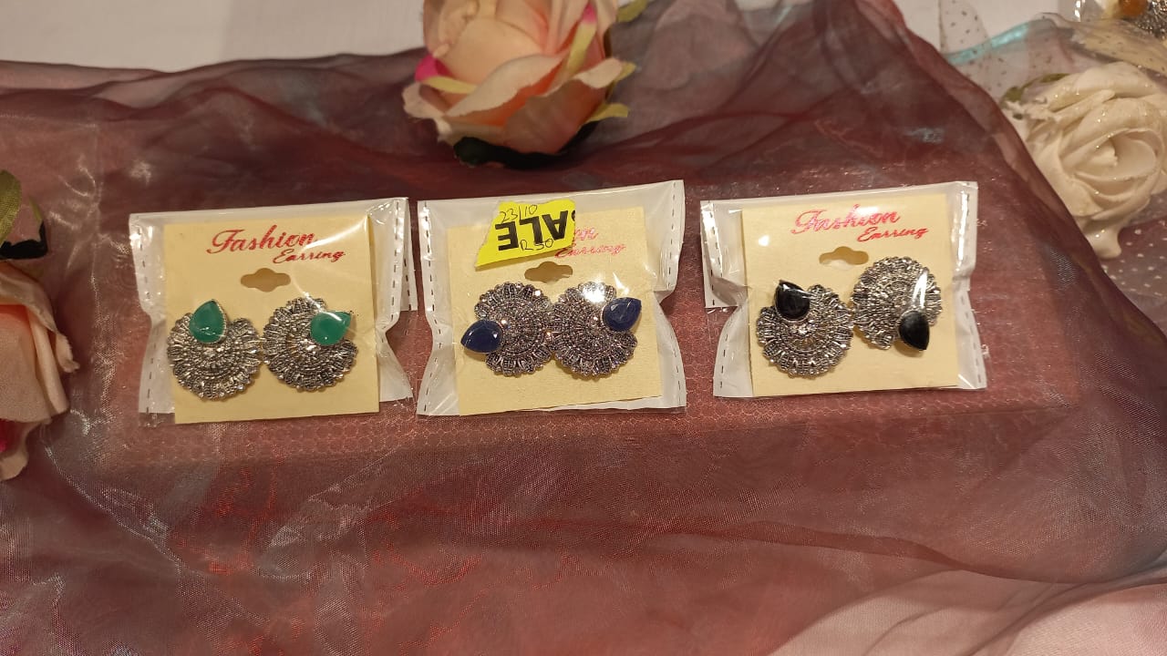 2-Crystal-studs-in-colours-R50.jpeg Crystal studs in colours