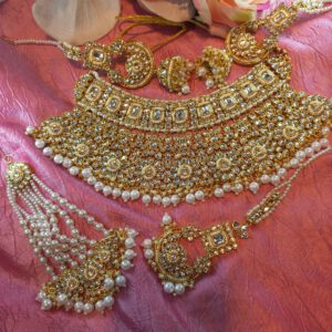 Crystal choker set