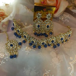 Crystal choker set