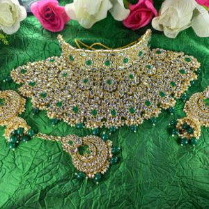 Bottle green and gold crystal choker set