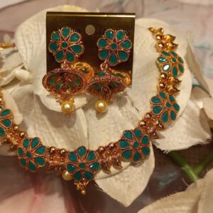 Bottle green choker set with earrings