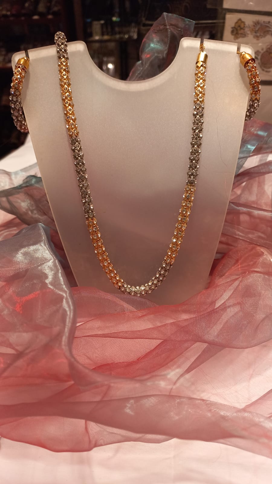 Crystal-chains-with-earrings-R299.jpeg Crystal chains with earrings
