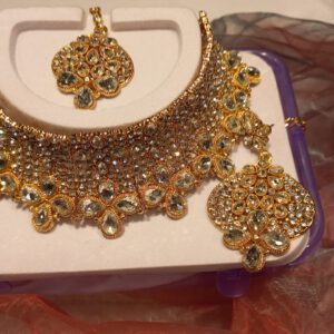 Crystal choker set