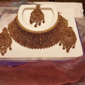 Crystal choker set with earrings sir bhandi