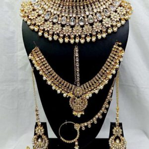 Eastern bridal jewellery set with full attachments