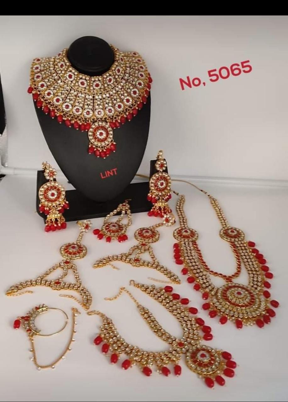 Eastern-bridal-set-R1899.jpeg Eastern bridal set