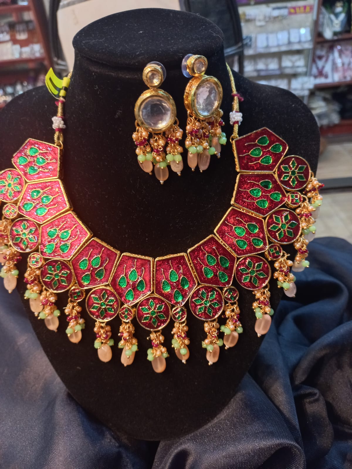 Enamel-bridal-set-reversible-R899g.jpeg Enamel bridal set reversible