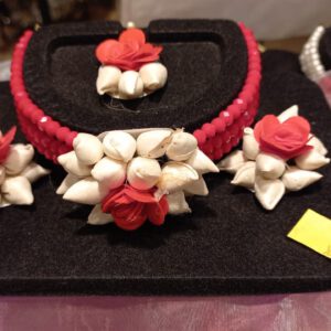 Flower choker set