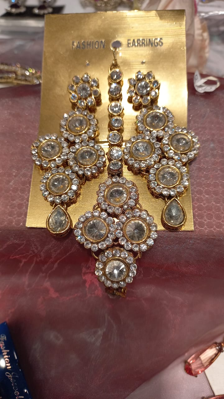 Gold-An-white-Stone-earrings-with-sir-Bhandi-R189.jpeg Gold An white Stone earrings with sir Bhandi