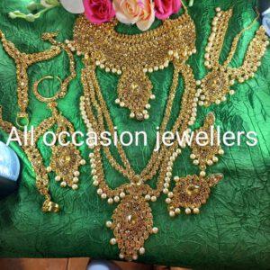 Gold crystal bridal jewellery set