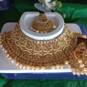 Gold crystal choker Set
