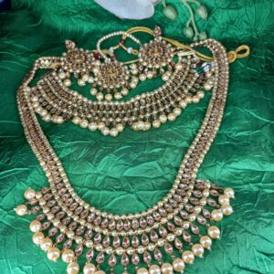 Gold crystal set