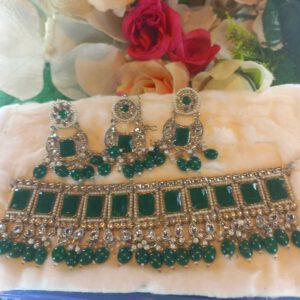 Green and silver choker set