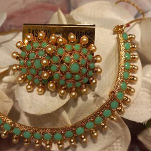 Green choker set with earrings