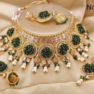 Kundan choker set with pearls