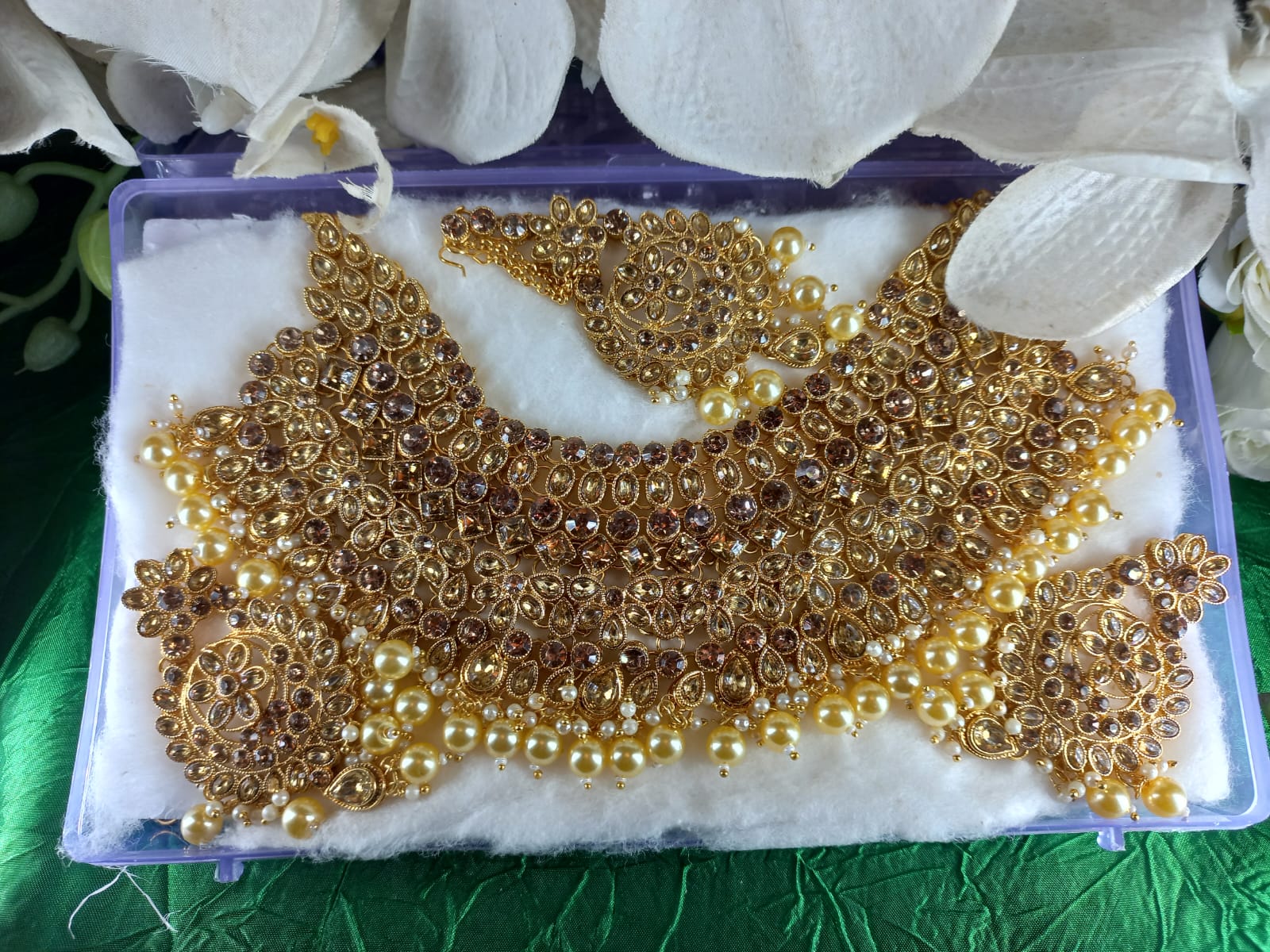 Kundan-gold-polki-ser-R699.99.jpeg Kundan gold polki set