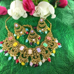 Multi colour crystal choker set