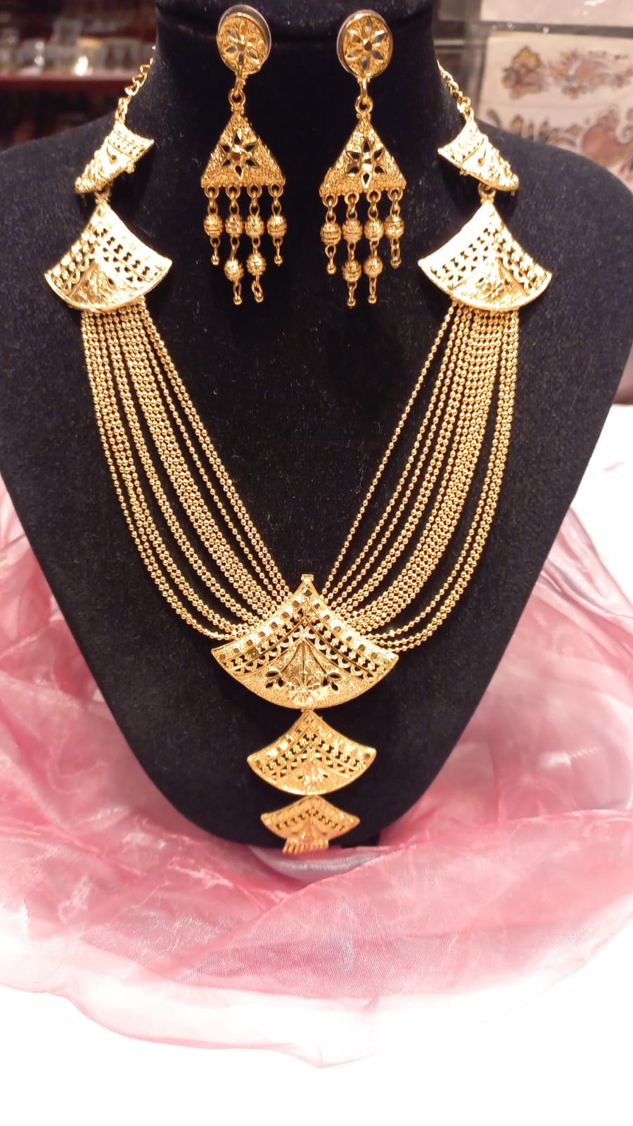 Plated-chain-with-earrings-R399.jpeg Plated chain with earrings