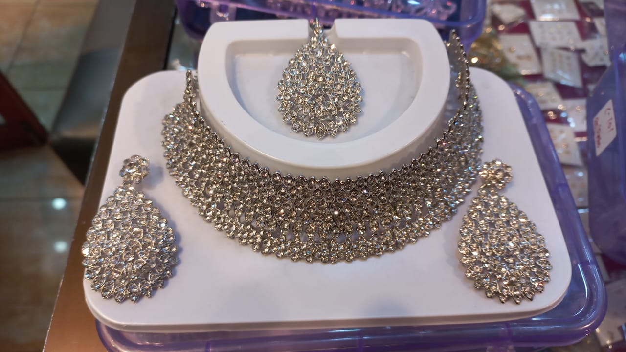 Silver-crystal-set-R499.jpeg Silver crystal set