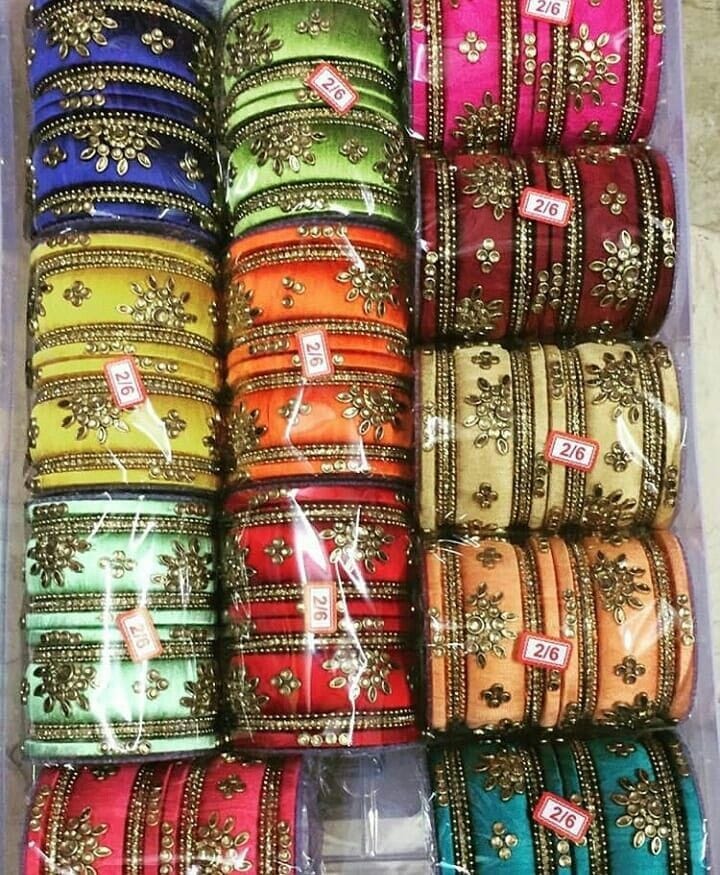 WhatsApp-Image-2022-09-25-at-12.02.57-PM.jpeg Cotton threaded bangles /per pack