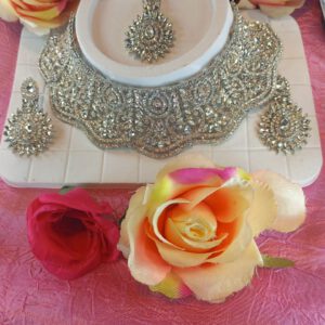 Crystal choker set
