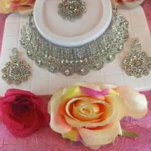 Crystal choker set
