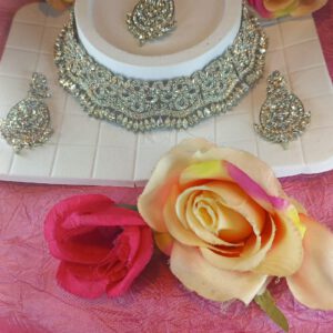 Crystal choker set