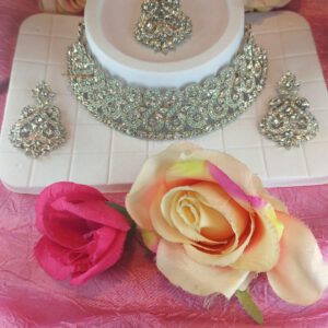 Crystal choker set