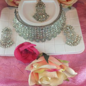 Crystal choker set
